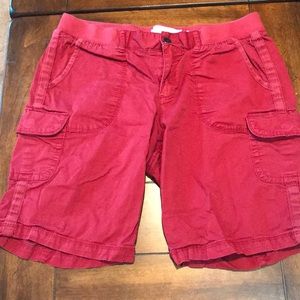 Comfy Bermuda shorts - maroon color - size 12